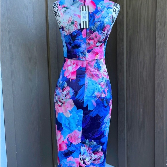 Coast dress - Picture 2 of 10